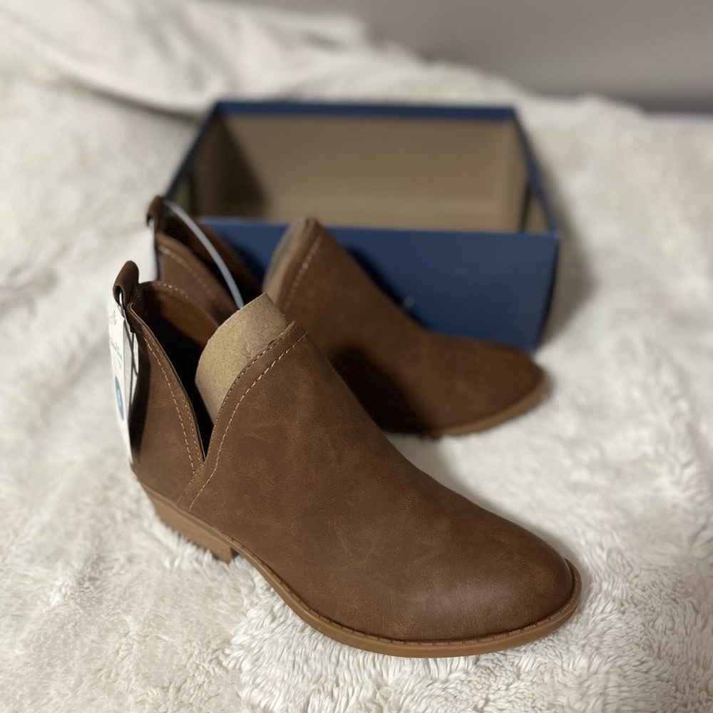 Universal Threads Ankle Boots BNWT